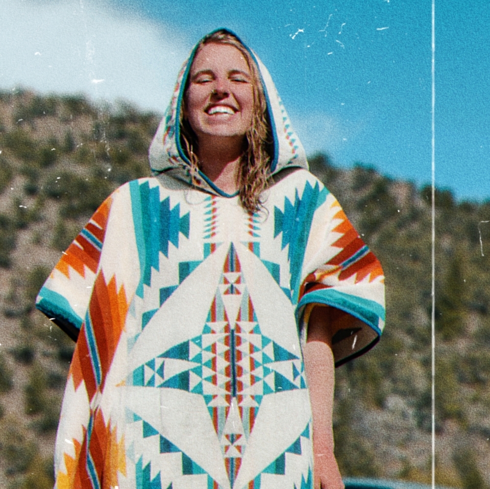 Meet Rae, @dotsontheglobe - Picture 3 of 6